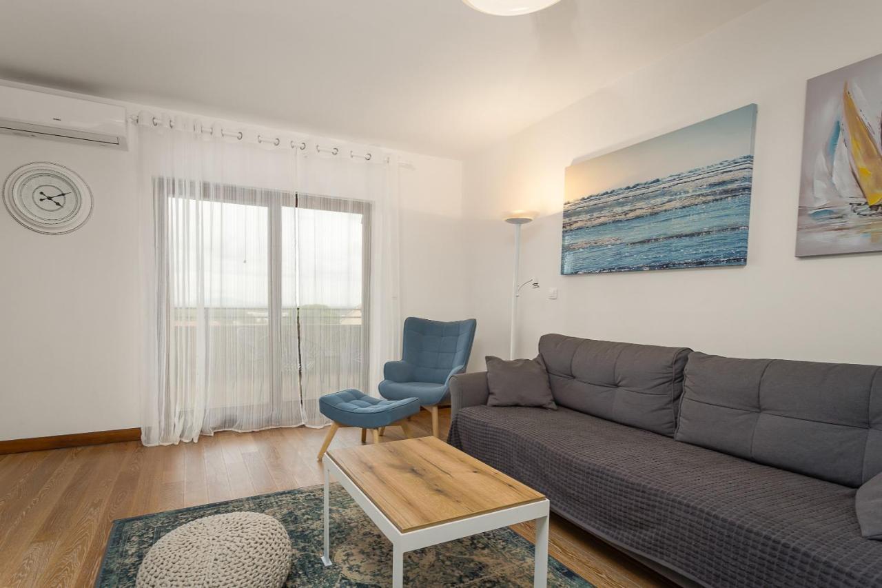Apartments Cesare With Shared Pool Liznjan Exterior photo